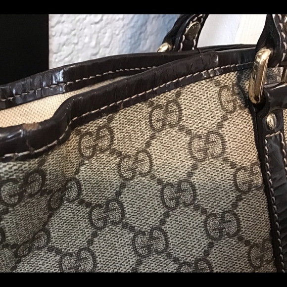 Authentic Gucci GG Supreme Joy Medium Tote - Picture 7 of 16
